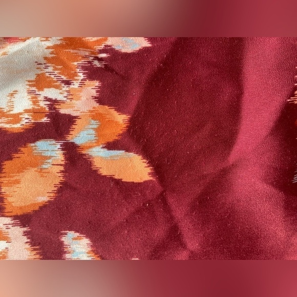 Plus size Lauren Conrad floral blouse mid sleeves puff sleeves 1 button neck - Picture 12 of 13